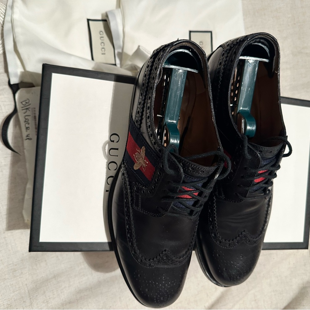 Gucci Black Leather Oxfords with Red and Blue Stripe